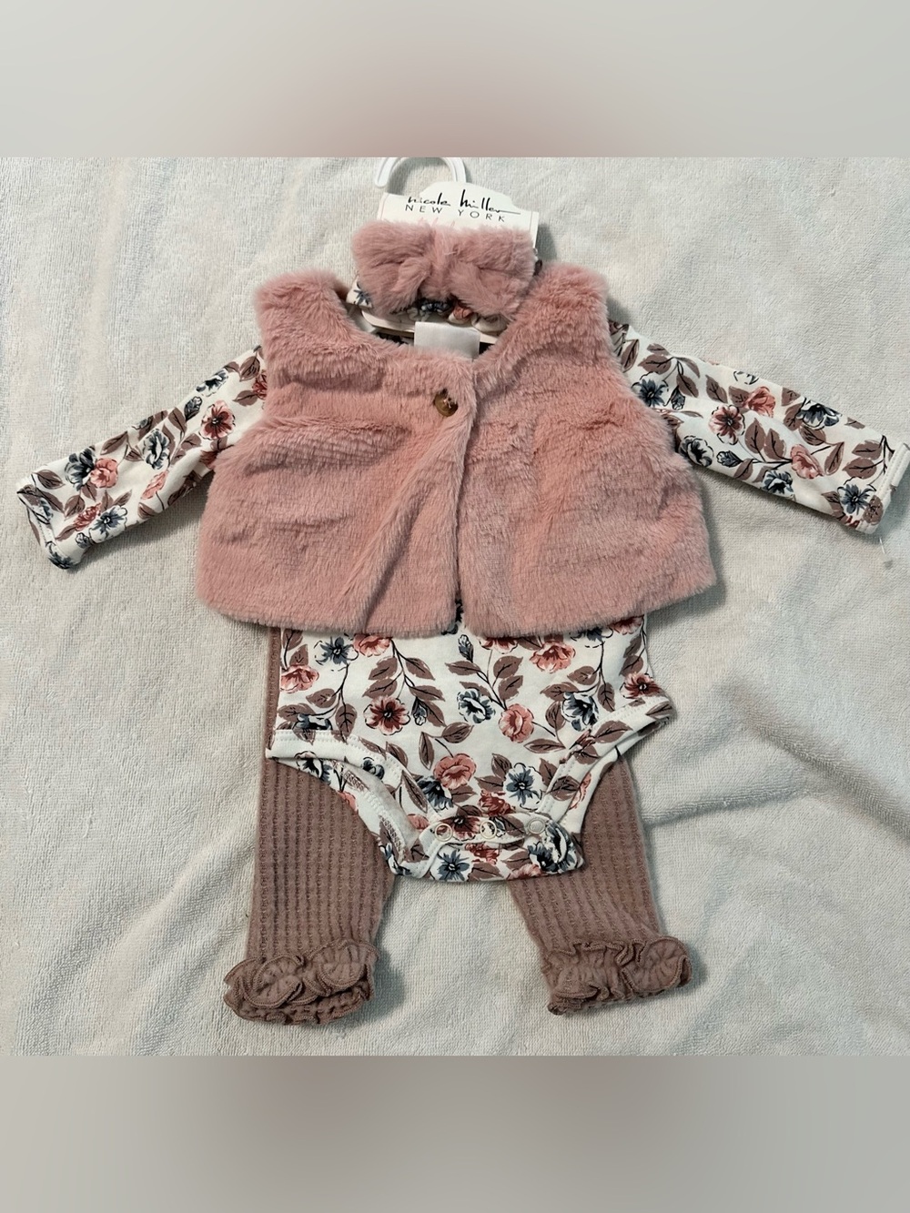 NWT Nicole Miller New York 4pc Floral Baby Girl Outfit Set 0/3M